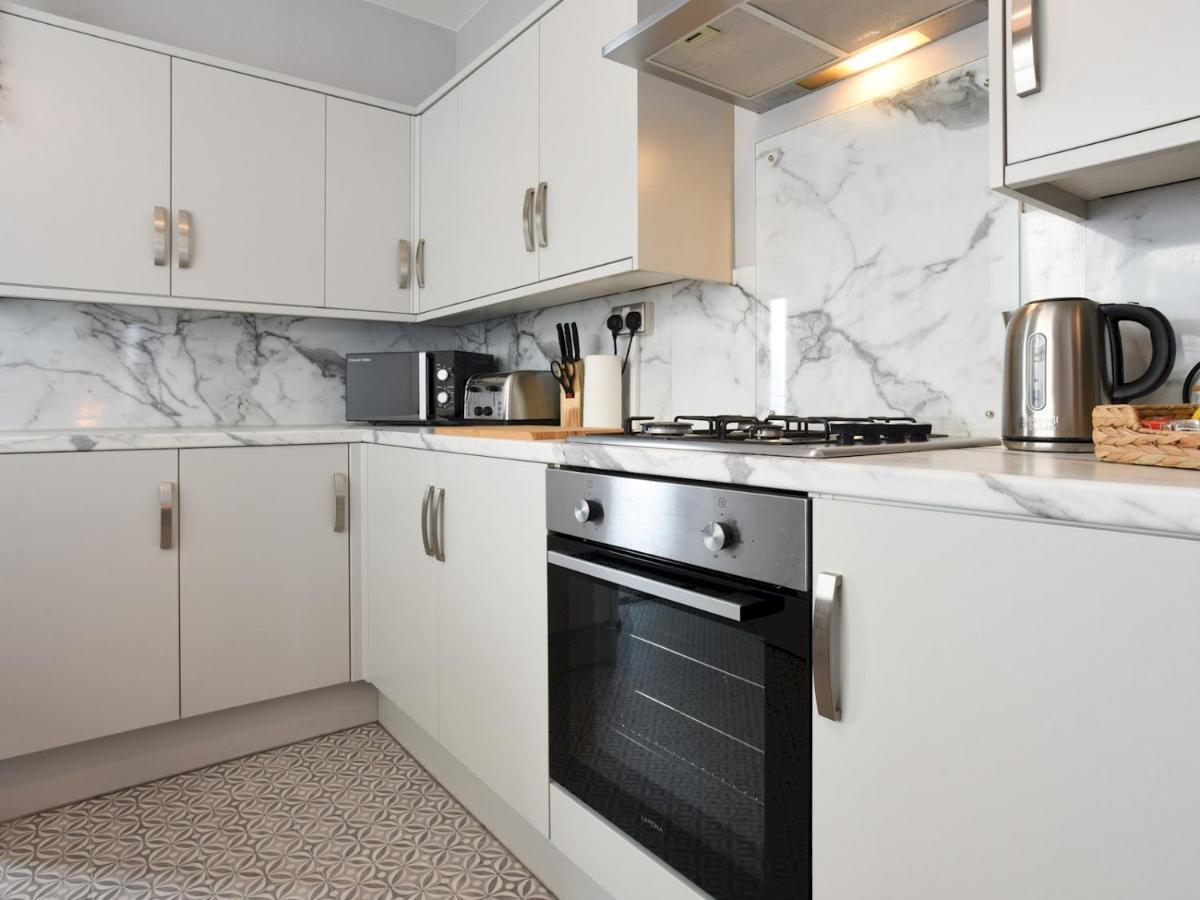 Pass The Keys Spacious Modern 3bed House With Free Street Parking Hébergement de vacances *