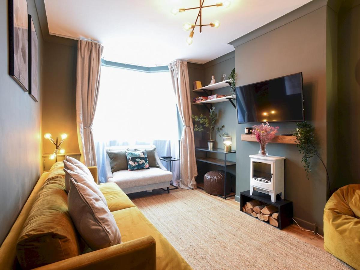 Pass The Keys Spacious Modern 3bed House With Free Street Parking Hébergement de vacances